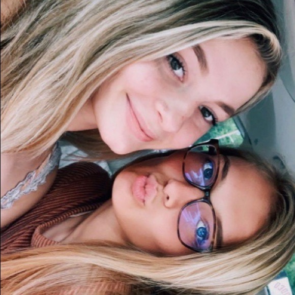 Meet your Posher, Chloe - Picture 1 of 1